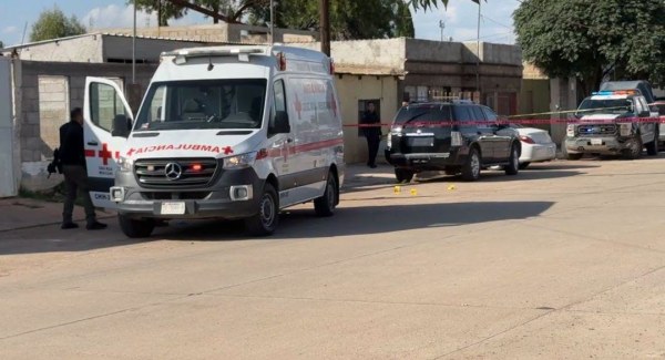 Lo atacan a balazos dentro de casa