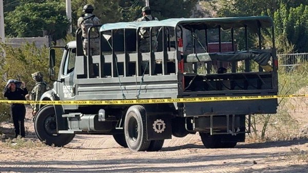 Hallan muerto entre maleza