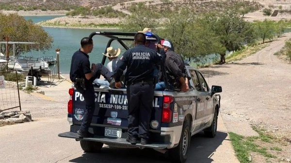 Detienen a cuatro por pescar en zona prohibida