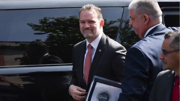 Representante comercial de Trump llega a Palacio Nacional