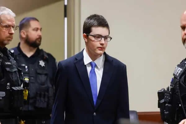 Colt Gray se declara culpable de masacre escolar