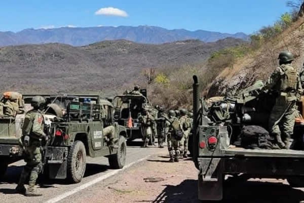 Drones lanzan explosivos contra militares en Guadalupe y Calvo