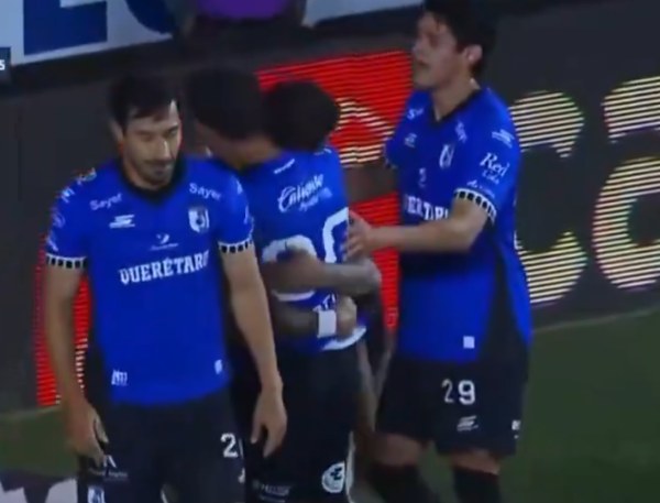Querétaro remonta y vence al Pachuca