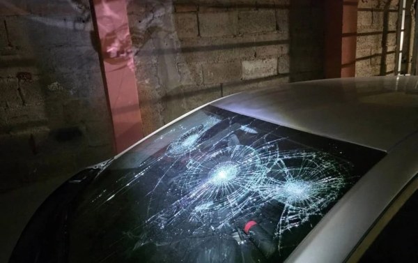 Lo detienen por dañar el auto de su cuñado