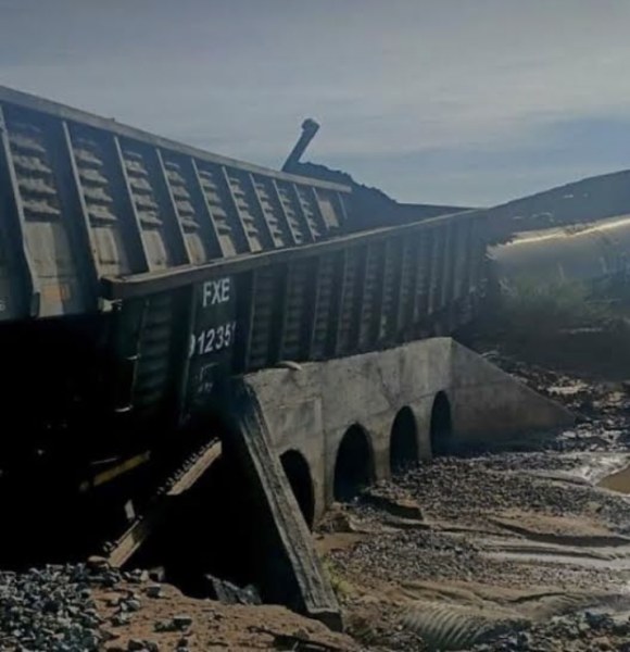 Derrame de químicos por volcadura de tren