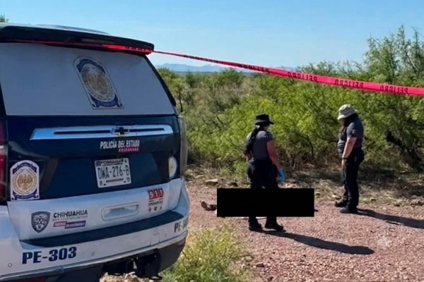 Hallan cuerpo con huellas de violencia en carretera a Juárez