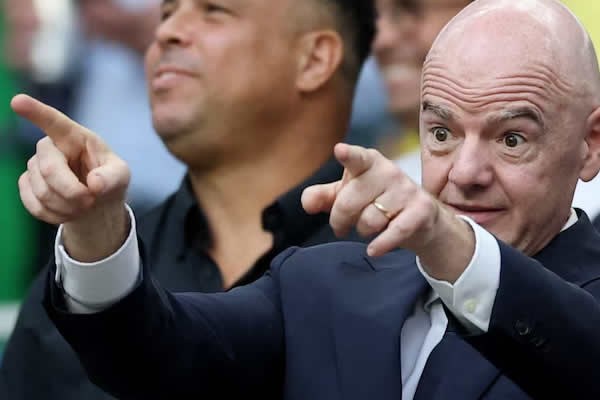 Renuncia asesor clave de Infantino en la FIFA