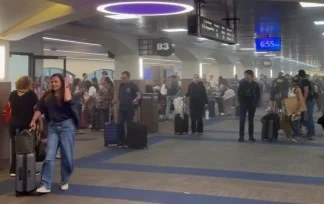 Evacuan aeropuerto de El Paso por reportes de humo