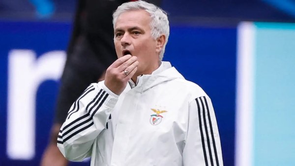 Florentino anuncia que Mourinho será entrenador del Real Madrid si gana las elecciones