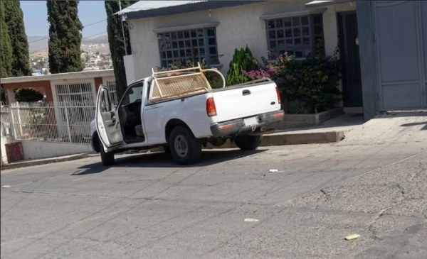 Grave trabajador de CFE al ser atropellado con su propia camioneta