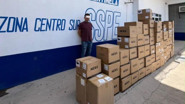 Decomisan 6,400 vapes