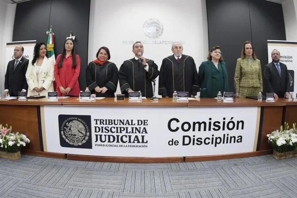 Suspenden a magistrado por hostigamiento laboral