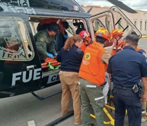 Trasladan en helicóptero a mujer de la sierra a la capital por urgencia médica