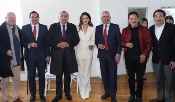 Solidaridad con Andrea Chávez, bajeza contra una futura madre: Cruz