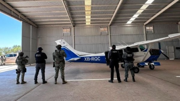 Desmantelan hangar clandestino y decomisan 20 kilos de cocaína