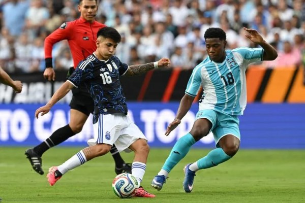 Argentina derrota 2-0 a Honduras