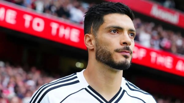 Raúl Jiménez se queda sin equipo a días del mundial