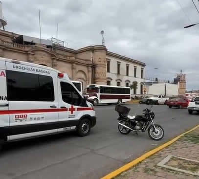 Motociclista queda lesionado tras choque