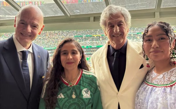 Ganadora del boleto de Sheinbaum sÍ fue a inauguración del Mundial
