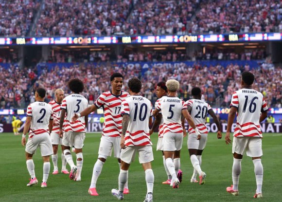 Golea EU 3-0 a Paraguay al medio tiempo