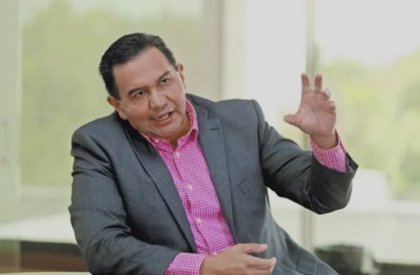 Cruz dejará alcaldía si gana candidatura