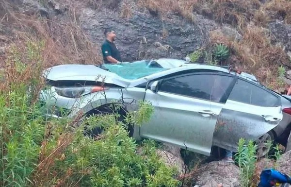 Volcadura deja dos mujeres lesionadas