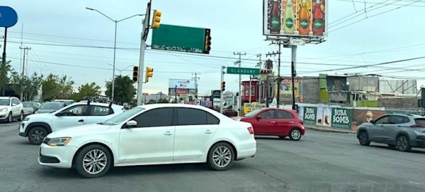 Fallan semáforos en Ortiz Mena