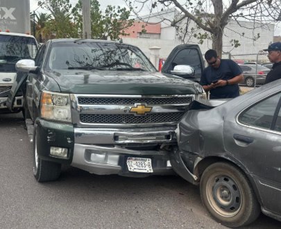 Chocan en la Juárez