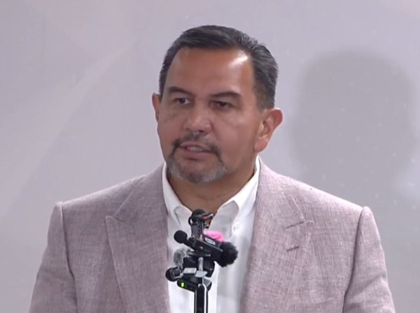 Acusa Cruz a equipo de Andrea Chávez de 