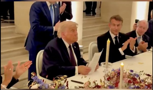 Trump firma acuerdo con Irán para poner fin a la guerra