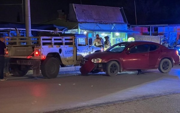 Ebrio choca contra unidad militar en Tierra Nueva
