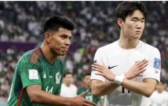 Jugador de Corea del Sur le niega el saludo a Jesús Gallardo