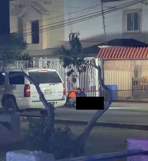 Sicarios lo ejecutan al llegar a su casa