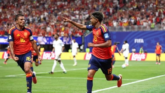 Golea España 4-0 a Arabia Saudita