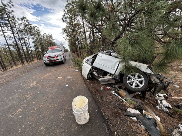 Accidente en carretera deja 3 lesionados