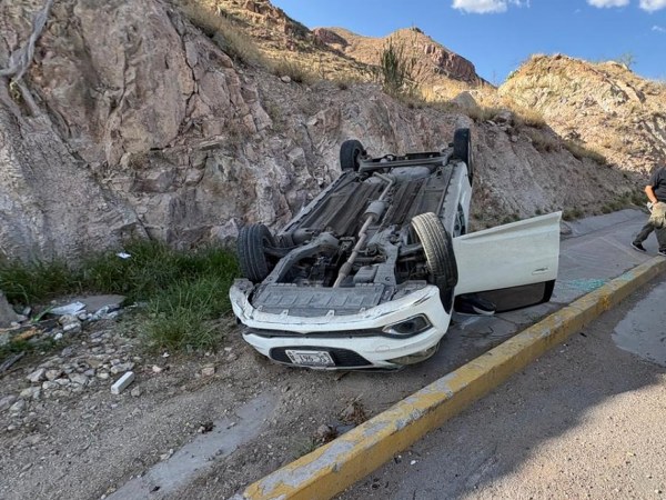 Vuelca en carretera a Aldama