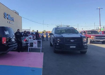 Muere en estacionamiento de Smart