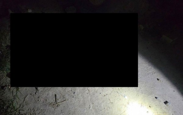 Hallan muerto en patio de vivienda