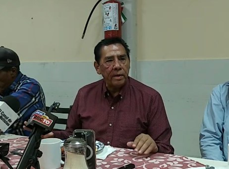 Se registra Martín Chaparro en Morena para gubernatura