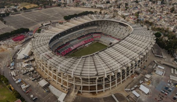 Prevén lluvia ligera hoy en el Estadio Azteca