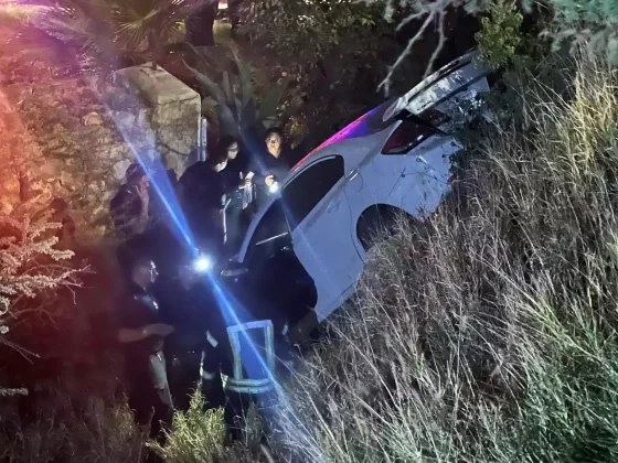 Identifican a fallecidos tras volcadura