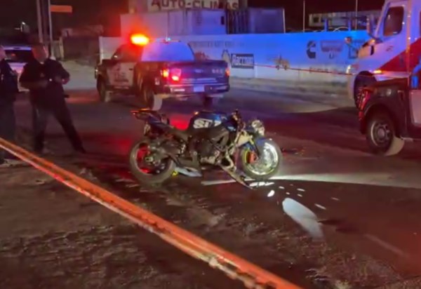 Muere biker tras accidente vial