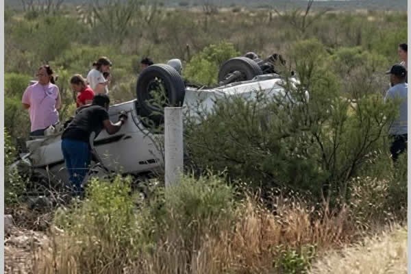 Volcadura en la vía corta a Chihuahua deja dos heridos graves