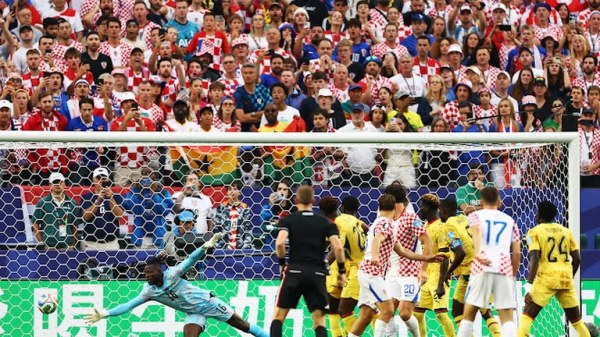 Vence Croacia 2-1 a Ghana
