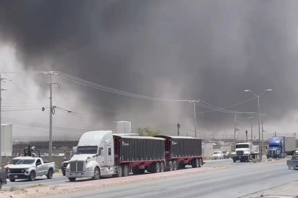 Se incendia recicladora en Juárez