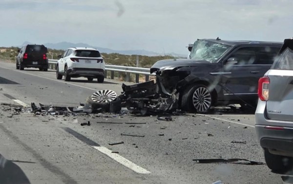 Mueren dos tras choque frontal en la I-10