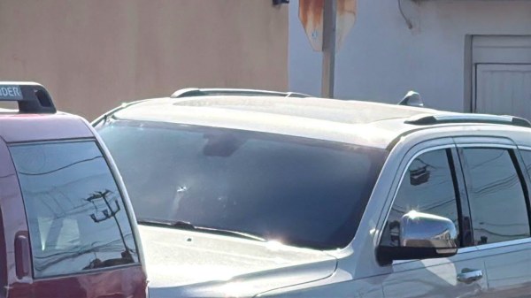 Balean camioneta en la madrugada