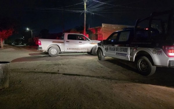 Balean camioneta y casa