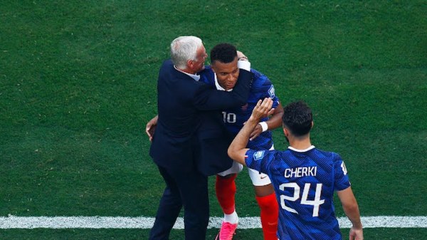 Golea Francia 3-0 a Suecia y pasa a octavos