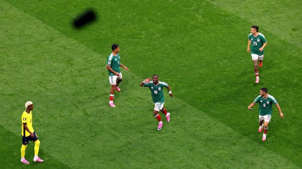México anota el primer gol vs Ecuador